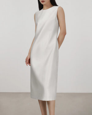 40 Momme Ärmelloses Seiden-Midi-Kleid