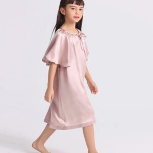 Mädchen-Schlafkleid mit Fledermausärmeln